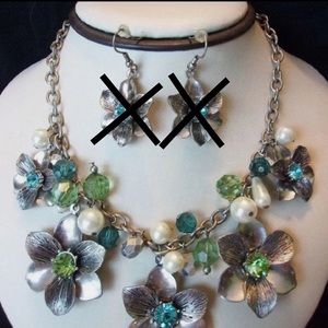 Premier Designs Garden Gate statement necklace